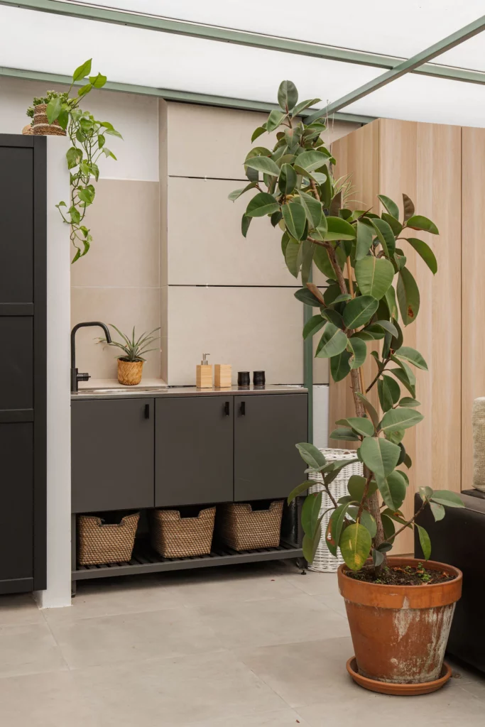 Lavandería en la zona exterior en el proyecto TRB