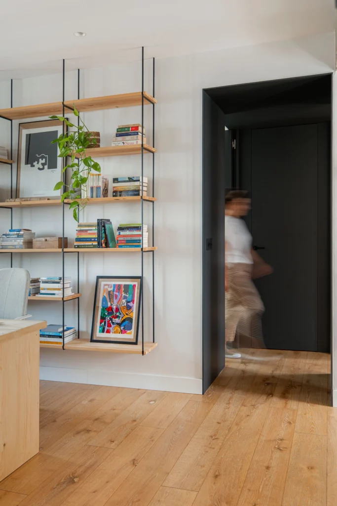 Estudio y biblioteca en el proyecto TRB